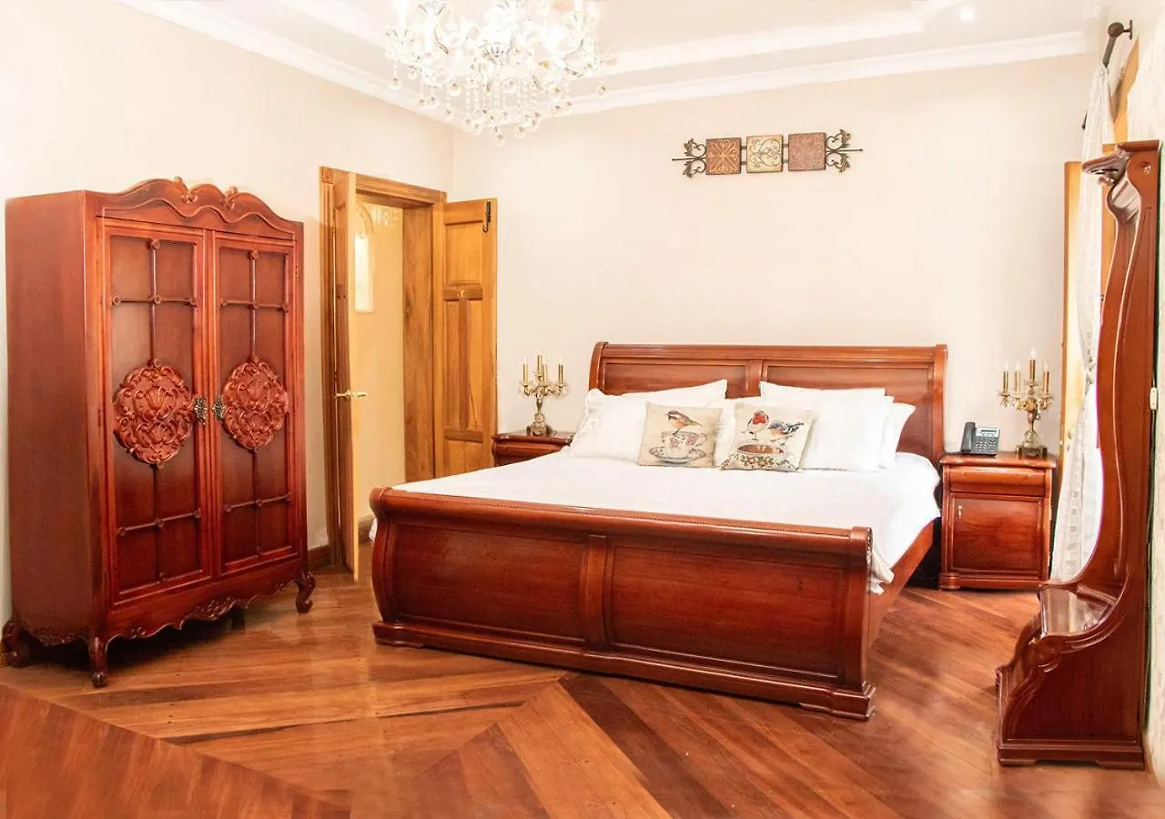 ***  Hotel Boutique Casa Ruth En Cuenca Ecuador